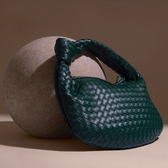 Melie Bianco Green Woven Bag - Picture 1 of 8